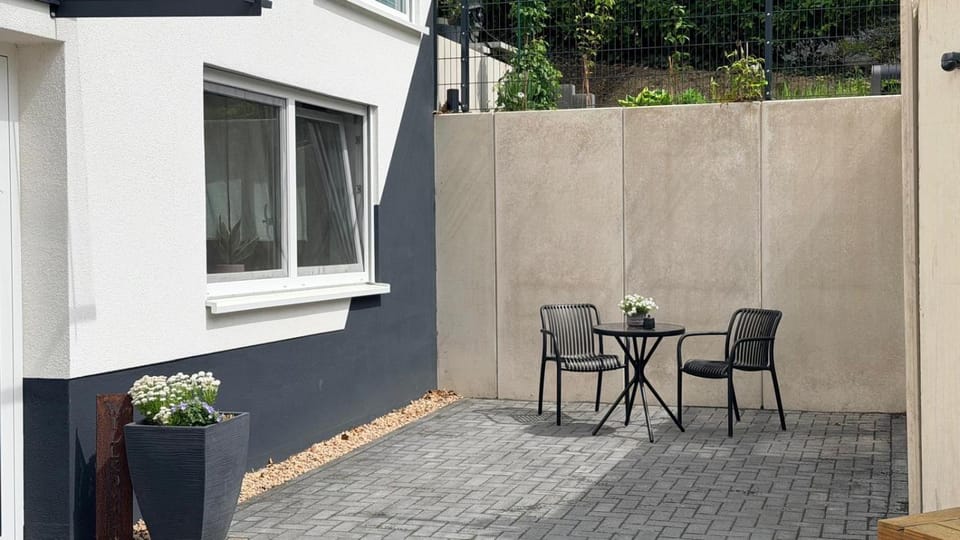Barrierefreie Ferienwohnung in Winterscheid nahe Köln Bonn bis 4 Personen mit Netflix und mehr Apartment in North Rhine-Westphalia