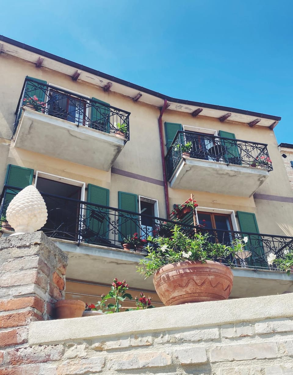 Balcony/Terrace, Internal: Not applicable to any particular room