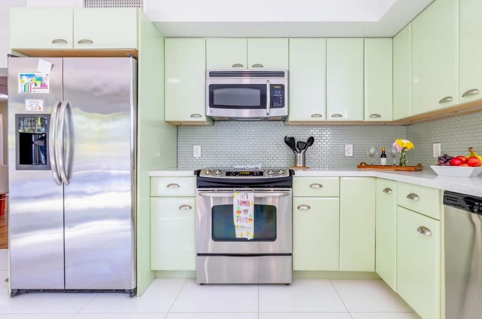 dishwasher, microwave, kitchen