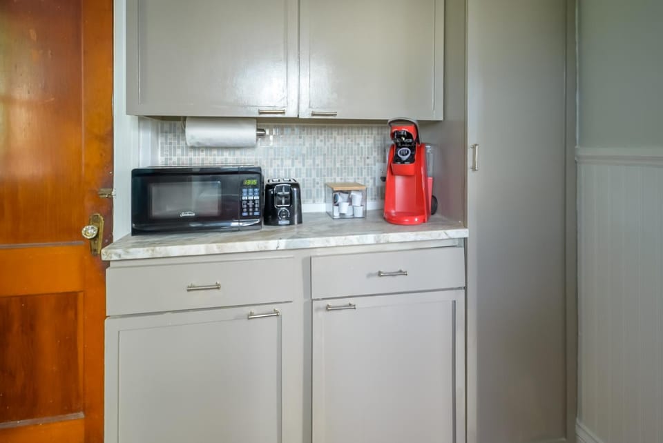 Coffee/tea facilities, Kitchen or kitchenette, minibar