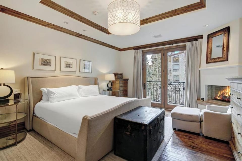 Vail Arrabelle 2 Bedroom Residence Apartment in Lionshead Village Vail