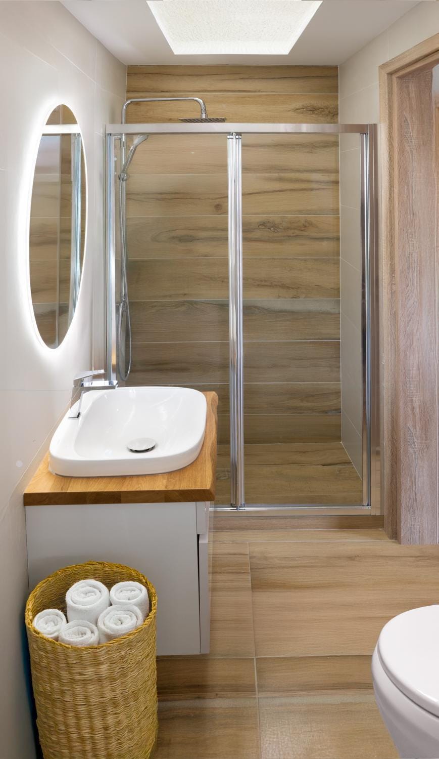 Shower, Toilet, Bathroom, towels