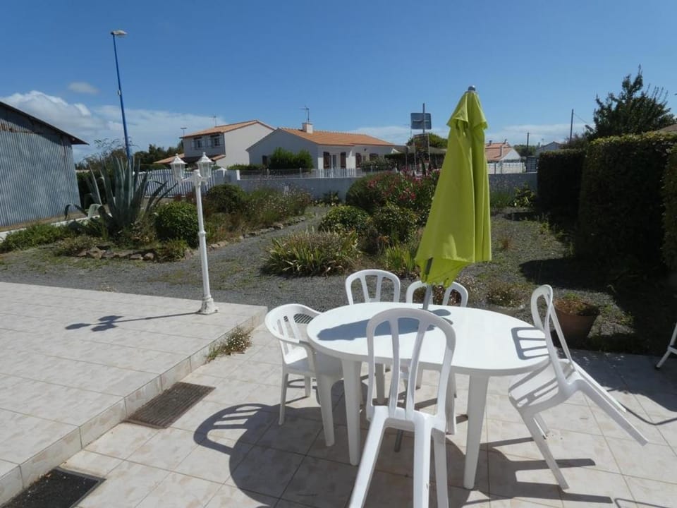 Maison Vendéenne avec Jardin - Animaux Admis - FR-1-540-168 House in Notre-Dame-de-Monts