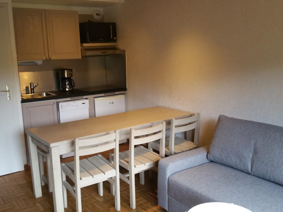 Duplex Centre Village sans Prétention - 6 Pers, Ski-Bus à 100m, Proche Commerces & Pistes (RES31A) - FR-1-459-191 Apartment in La Clusaz