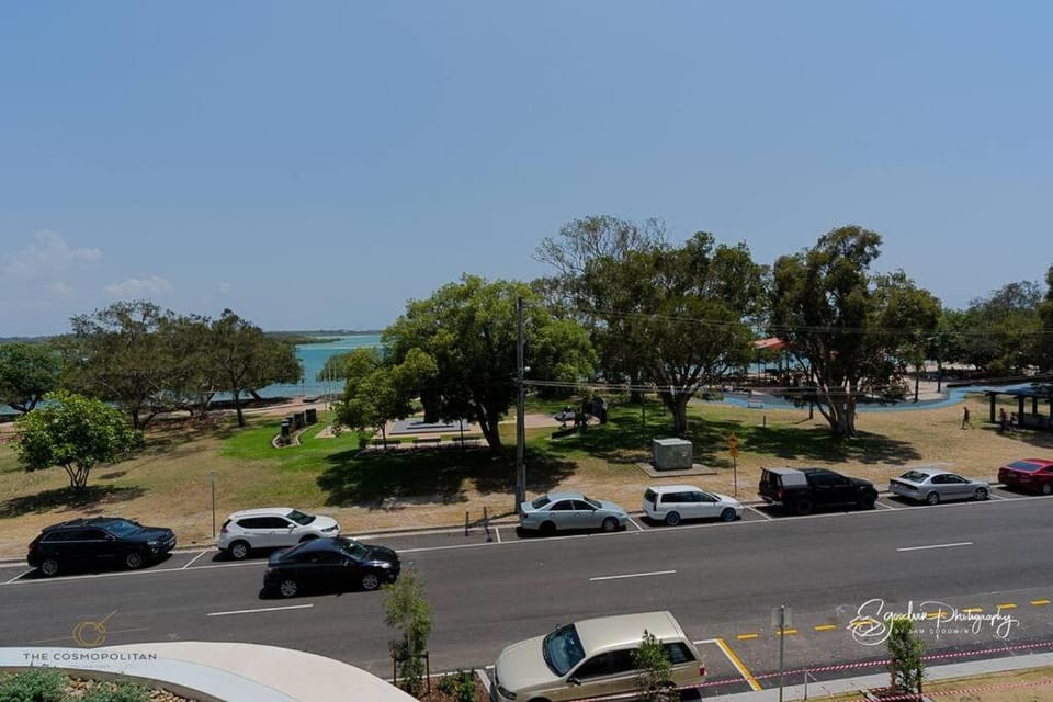 THE COSMOPOLITAN COTTON TREE Unit 10307 RIVERFRONT BREEZE Apartment in Maroochydore