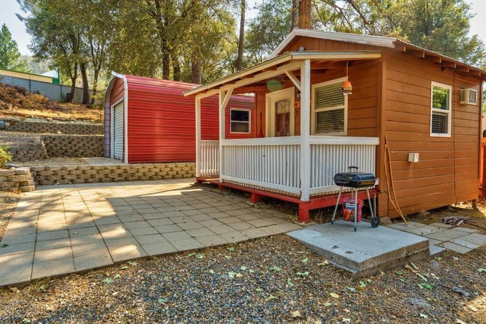 Acorn Cottage - Hidden gem in green heaven, getaway to Bass Lake & Yosemite House in Sierra Nevada
