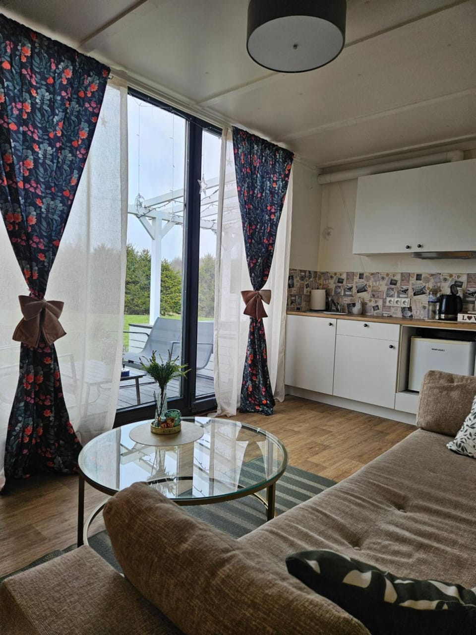 Kitchen or kitchenette, Seating area