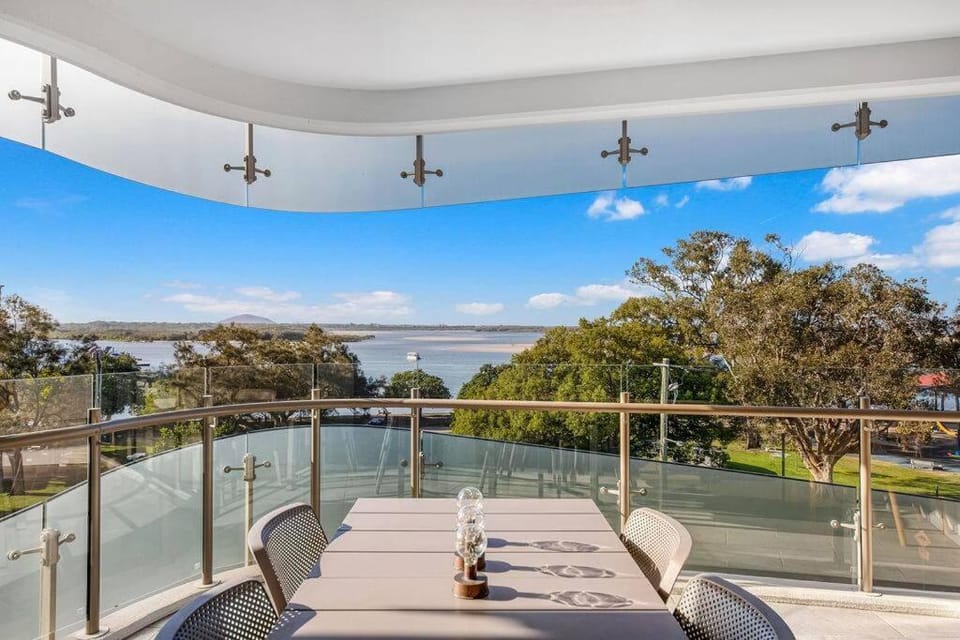 Day, View (from property/room), Balcony/Terrace, River view, Sea view