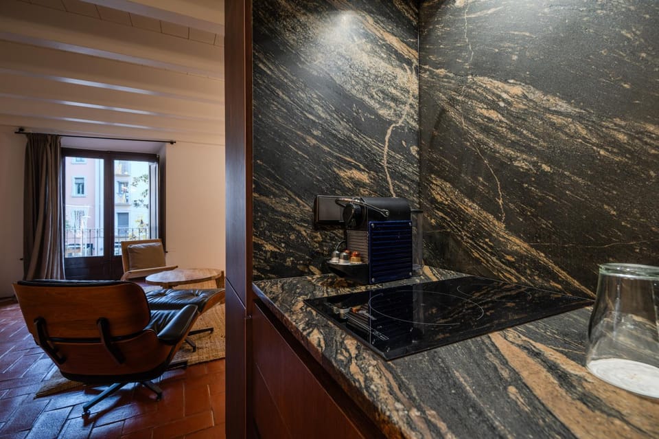 Kitchen or kitchenette, Living room
