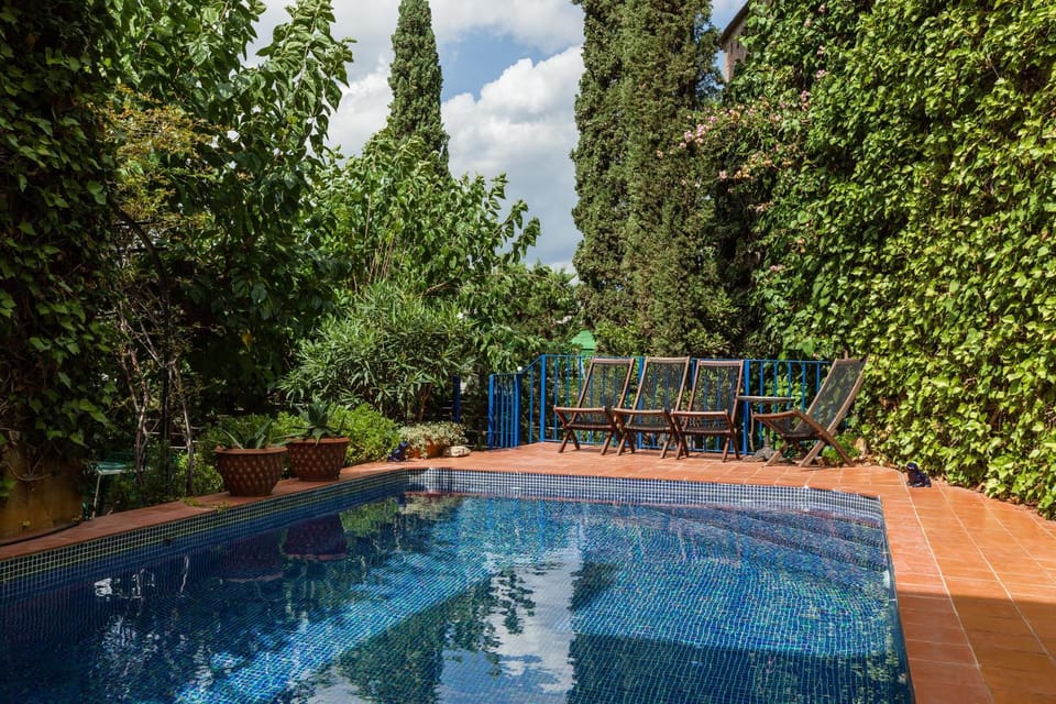 Property building, Swimming pool