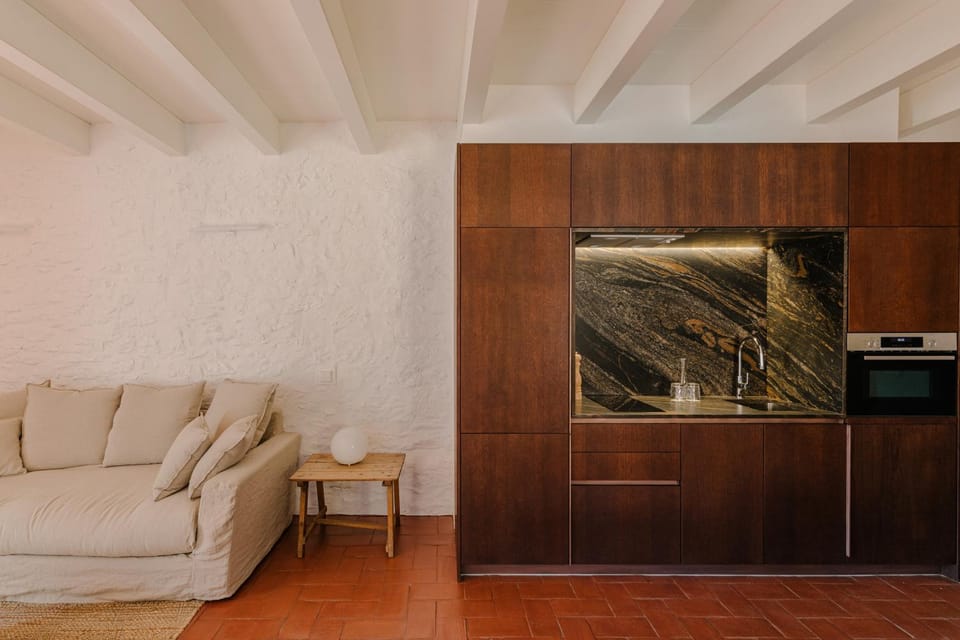 Kitchen or kitchenette, Living room, Seating area, pet friendly