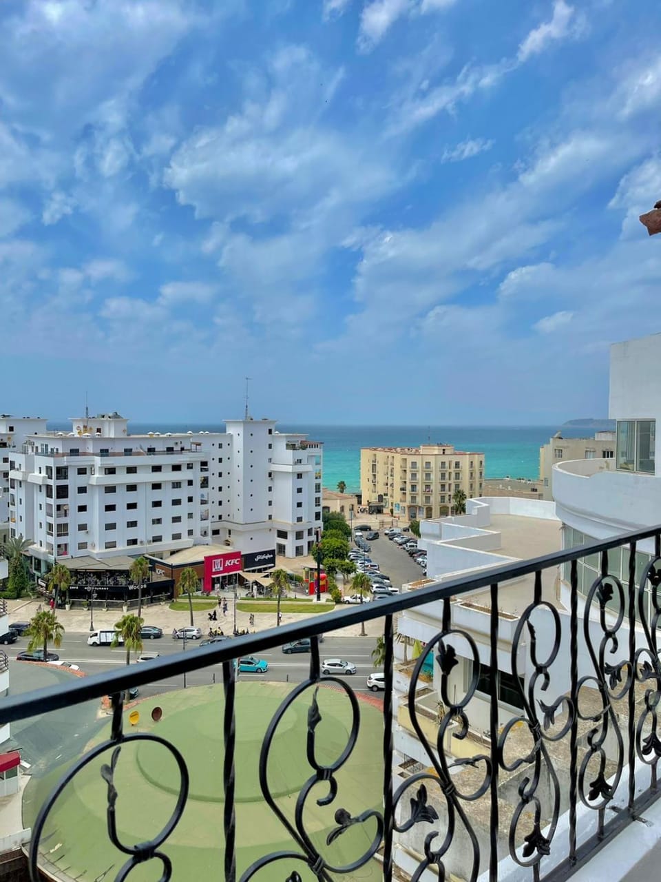 Property building, Day, Natural landscape, View (from property/room), Balcony/Terrace, City view, Sea view