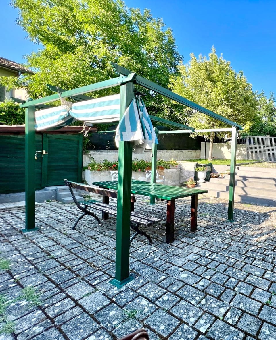 Patio, Garden