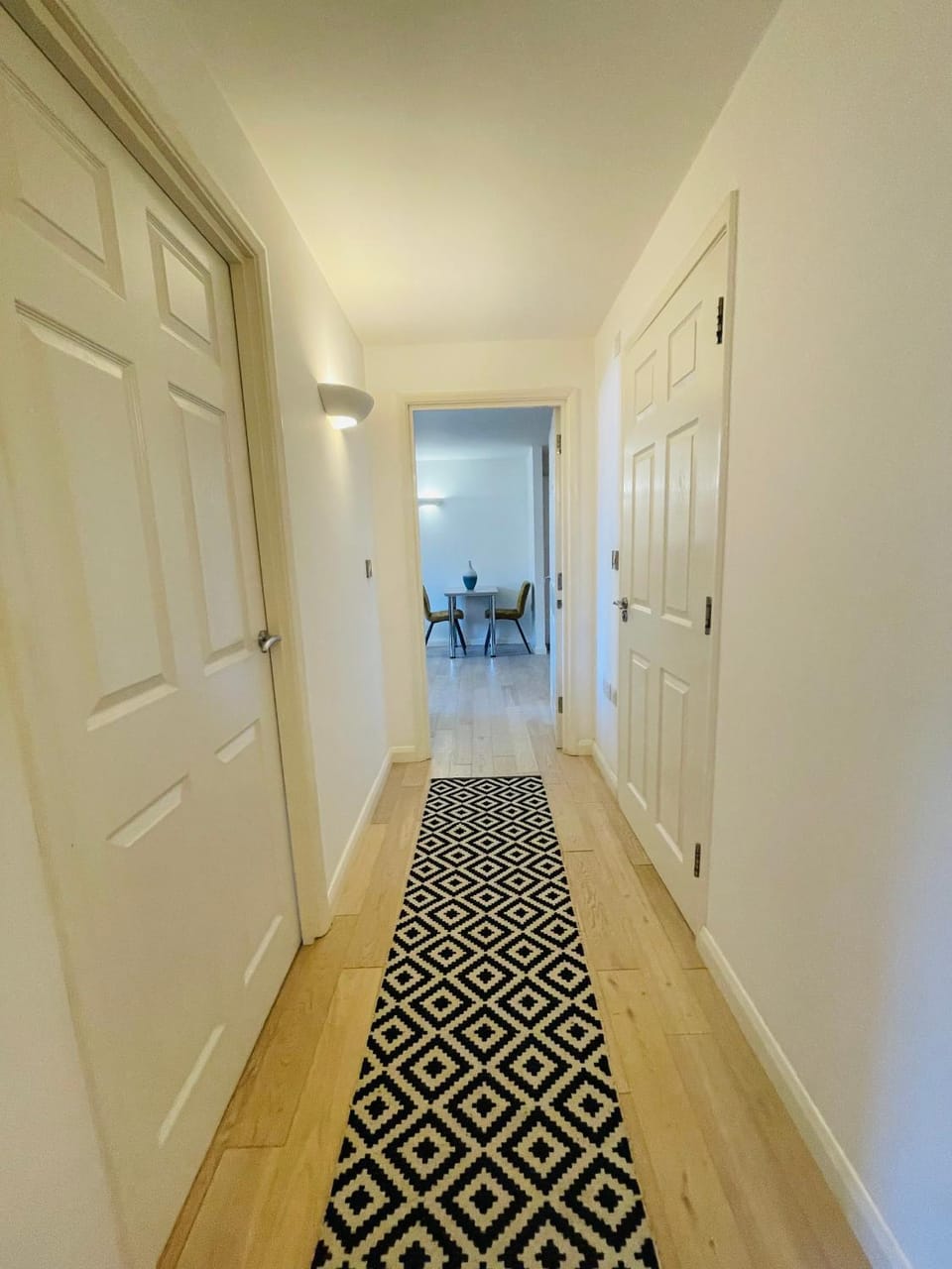 Travaal.©om - 2 Bed Serviced Apartment Farnborough Apartment in Farnborough