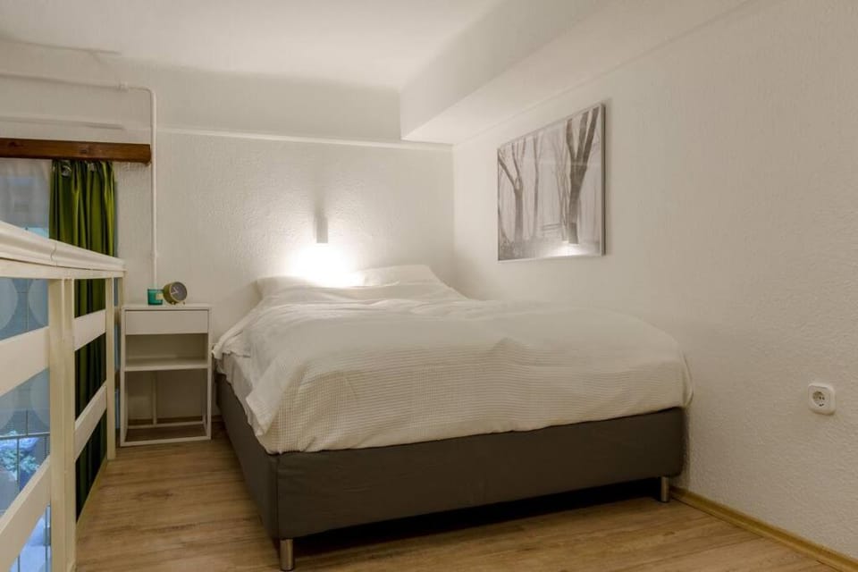 Property building, Bed, Photo of the whole room, Bedroom
