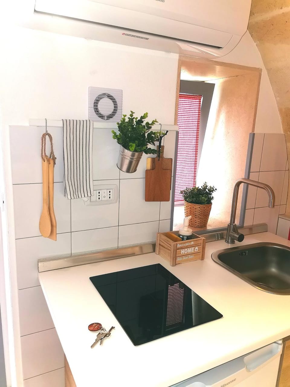 Kitchen or kitchenette