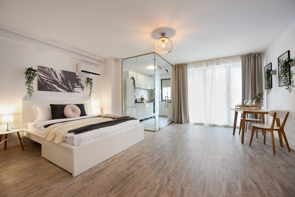 Bed, Photo of the whole room, Seating area, Bedroom, kitchen