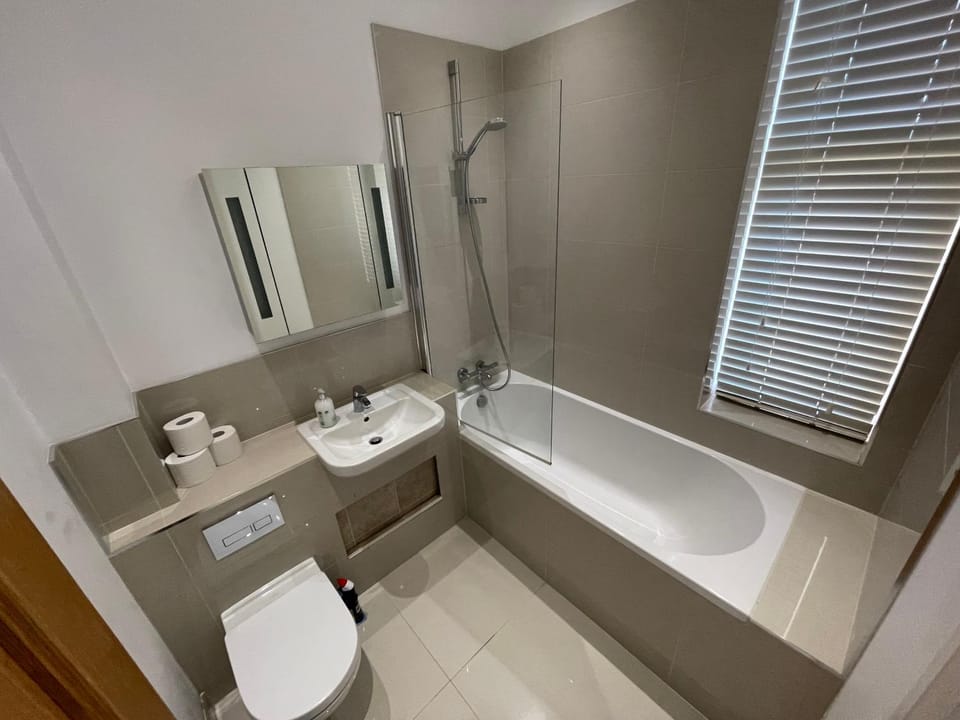 Convent - 2 Bed Serviced Apartment Farnborough Apartment in Farnborough