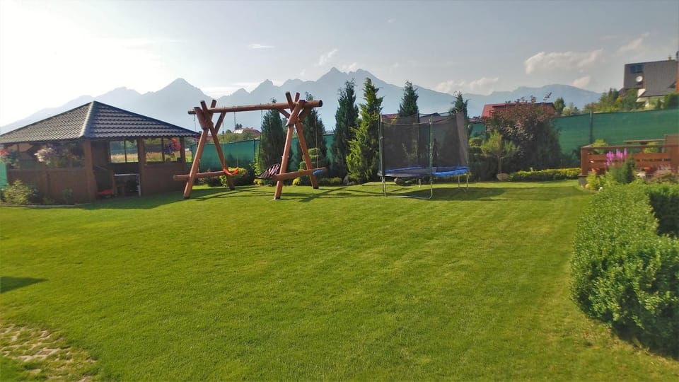 Off site, Neighbourhood