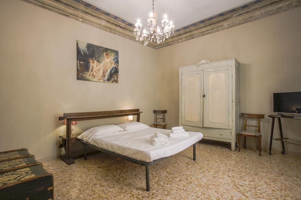 Bed, TV and multimedia, Bedroom, towels, wardrobe