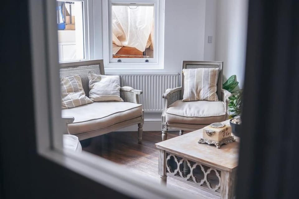 The Avonmore Olympia Bed and Breakfast in City of Westminster