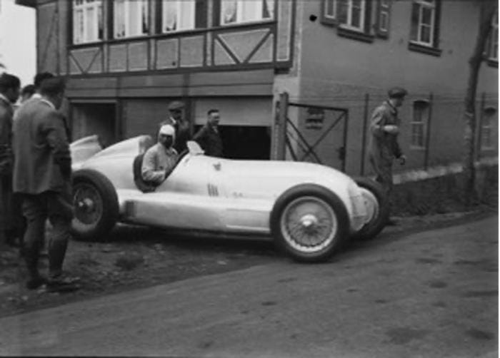 Ringhaus - Home of Silver Arrows Bed and Breakfast in Ahrweiler