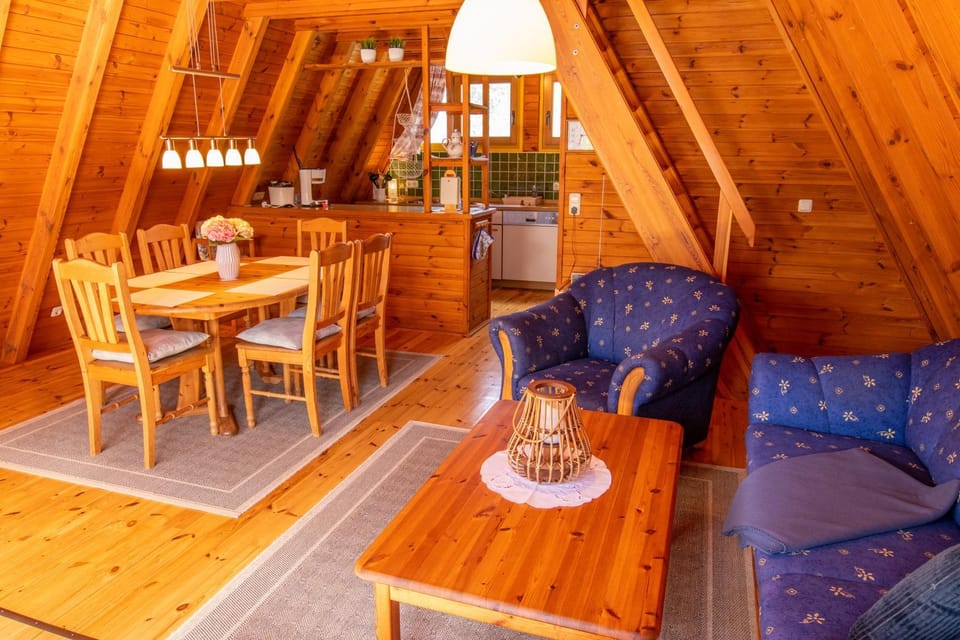 Living room, Dining area, kitchen