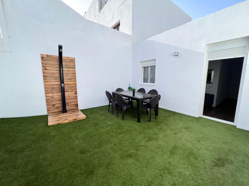 Patio, Garden, Balcony/Terrace