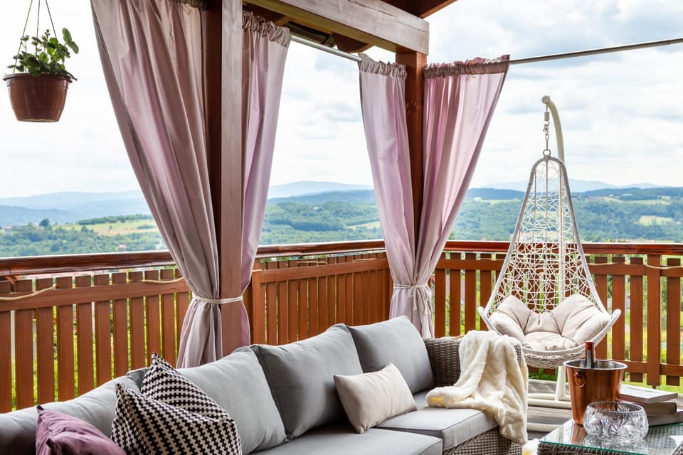 Balcony/Terrace, Balcony/Terrace, Mountain view