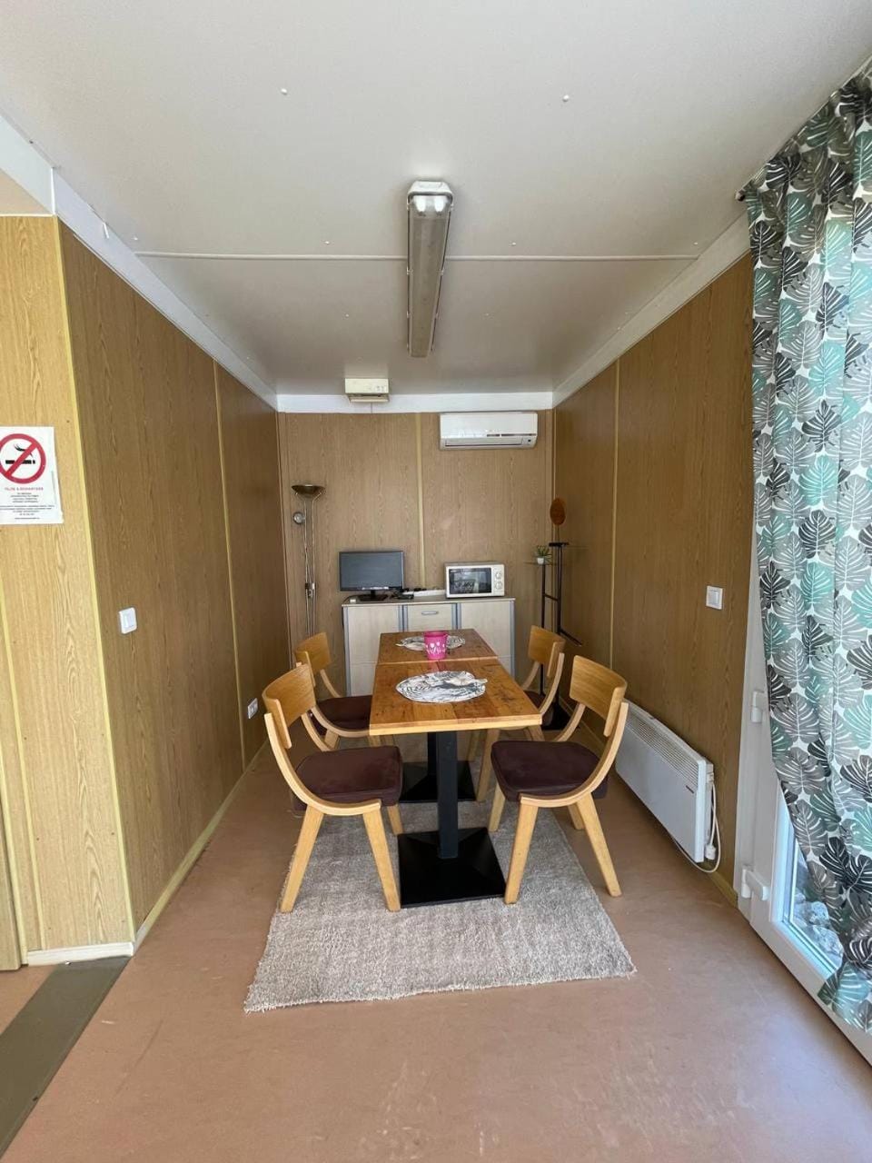 TV and multimedia, Dining area, microwave