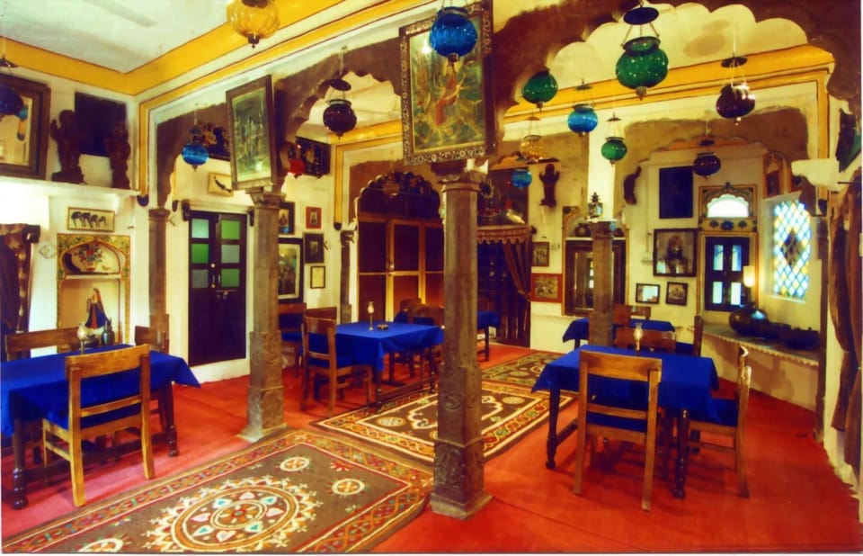 Restaurant/places to eat, Restaurant/places to eat