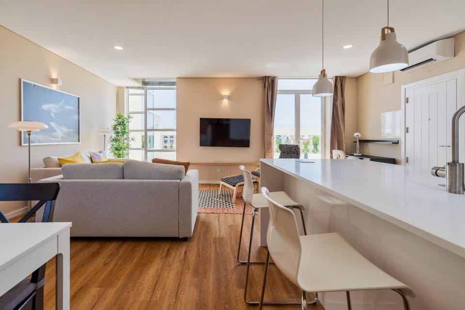 TV and multimedia, Kitchen or kitchenette, Living room, Dining area