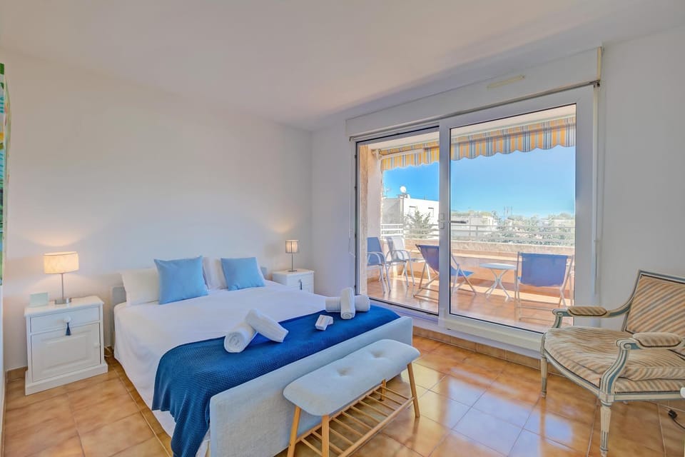 Bedroom, Bedroom