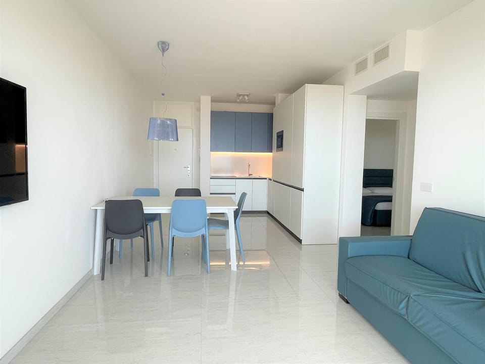Kitchen or kitchenette, Living room, Dining area