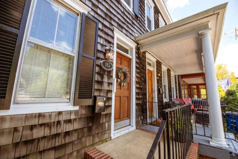 King George Downtown Annapolis Getaway Apartment in Annapolis