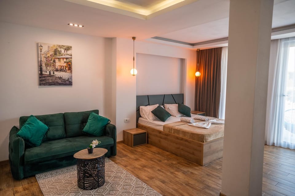 Bed, Living room, Photo of the whole room, Seating area, Bedroom