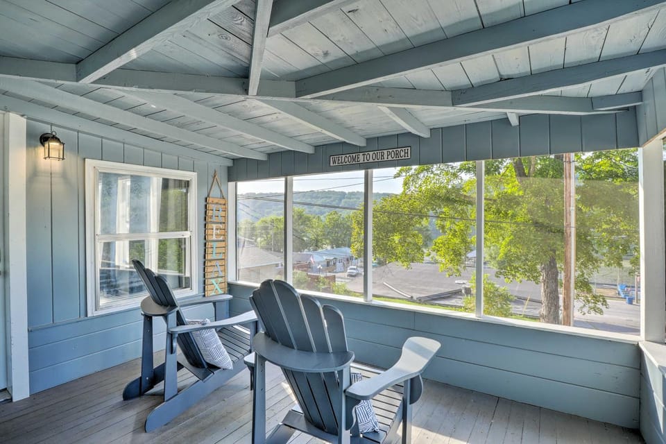 11 Mi to Dtwn Branson: Cottage in Rockaway Beach! House in Rockaway Beach