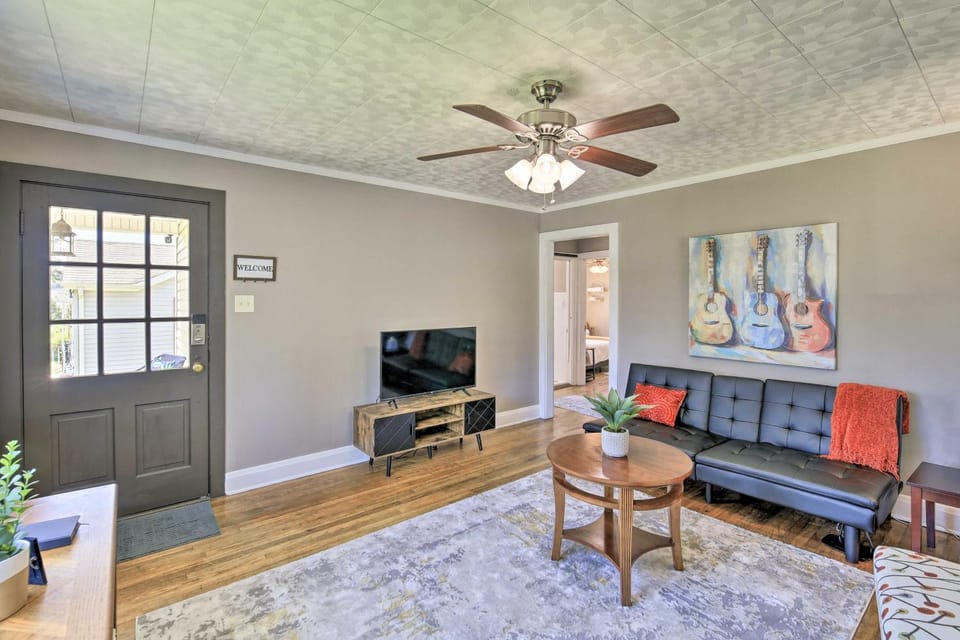 Cozy Cottage Near Dtwn Dining, Walk to Casino House in Bristol
