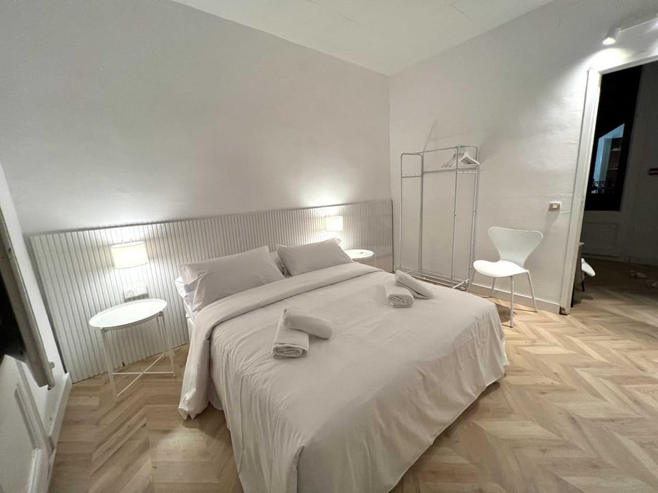 Bed, Lobby or reception