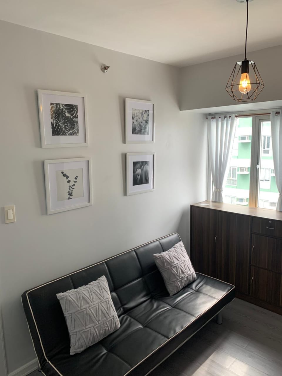 Cozy 1 Bedroom near Alabang Town Center and Molito with Wifi and Netflix Apartment in Muntinlupa