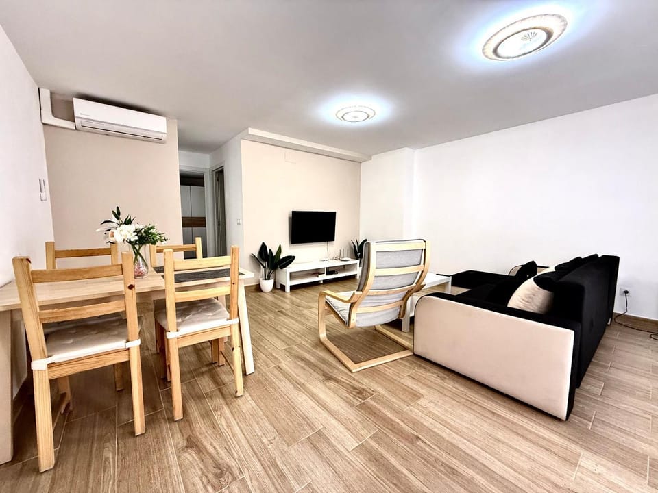 BAJ - Apartamentos en Playa Bajondillo, Torremolinos Apartment in Torremolinos