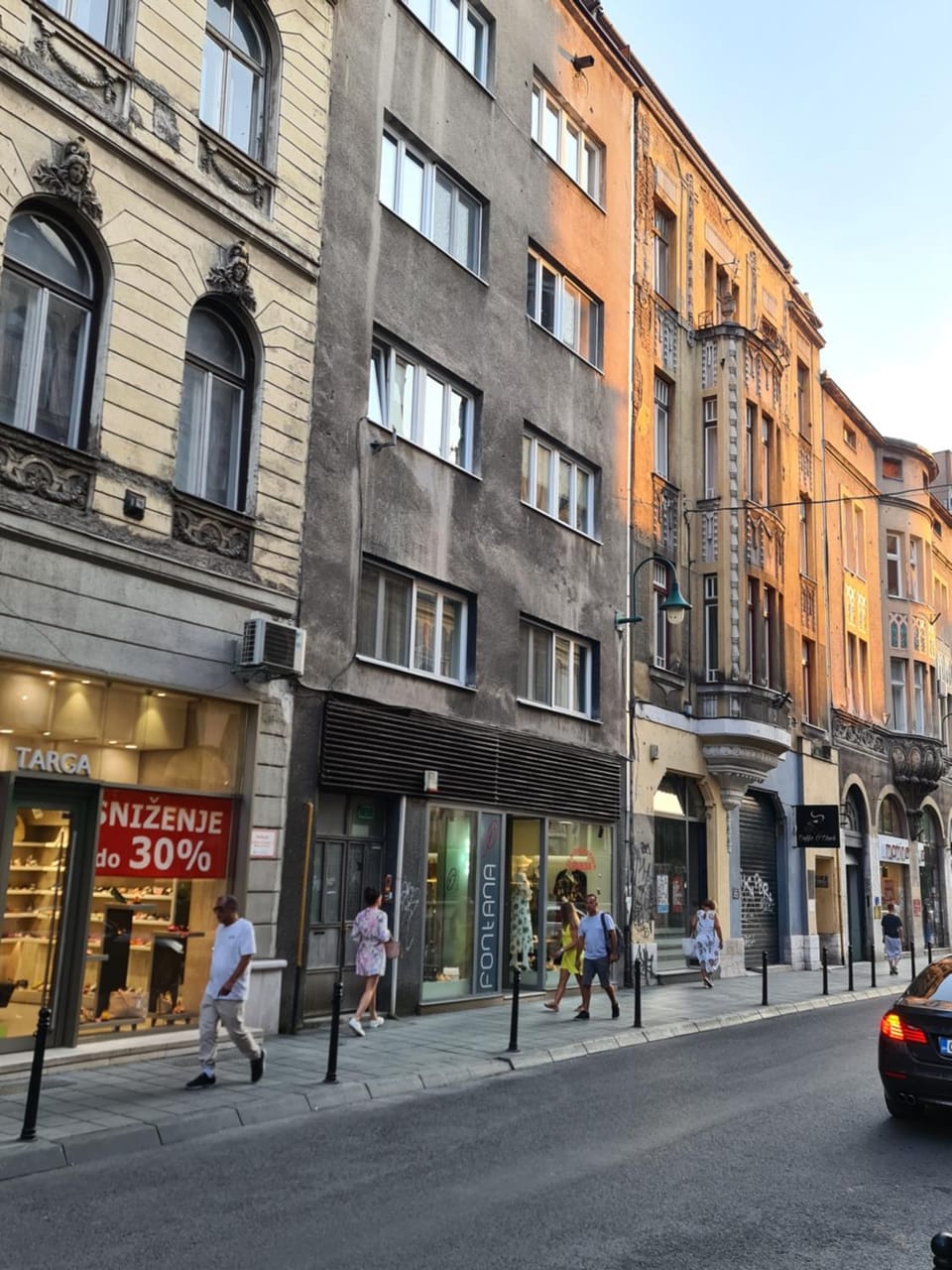 Facade/entrance