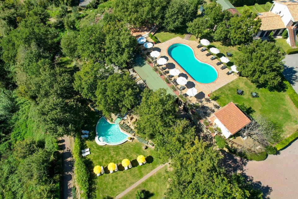 Property building, Swimming pool