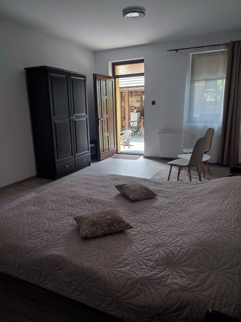 Photo of the whole room