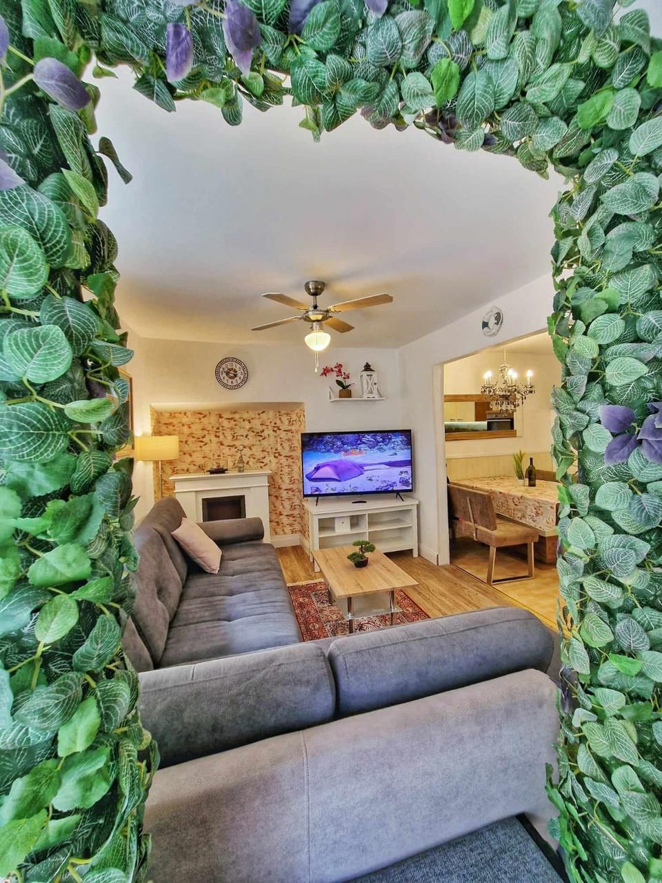 Communal lounge/ TV room, TV and multimedia, Living room, Seating area, Evening entertainment, fireplace, flat iron