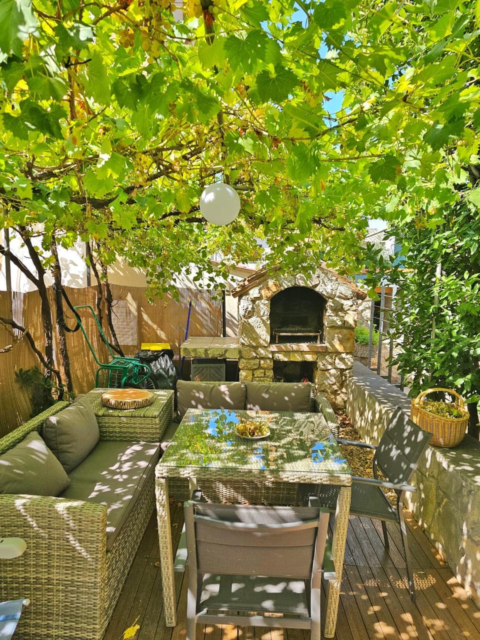 Day, BBQ facilities, Garden, Seating area