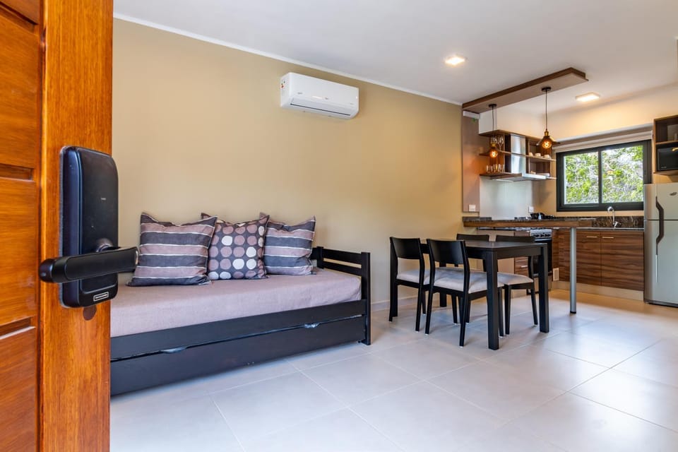 Kitchen or kitchenette, Living room