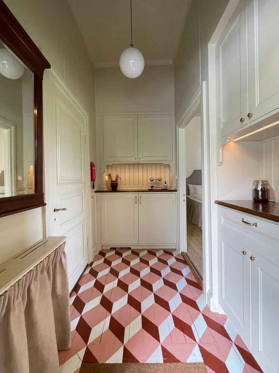 Facade/entrance, Kitchen or kitchenette