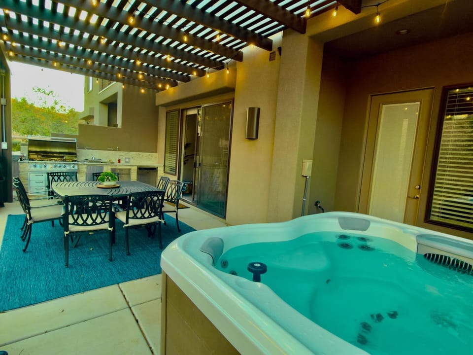 Pool ParTee Paradise House in St George