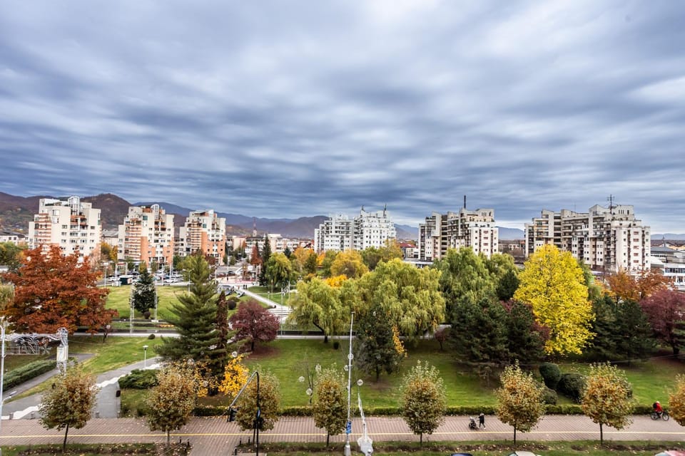 Day, Natural landscape, Autumn, City view, Mountain view, Location